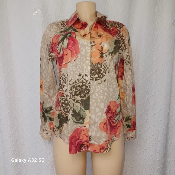 Chico's Women Shirt Size 0 Beige Floral Button Down Shirt - Picture 3 of 15